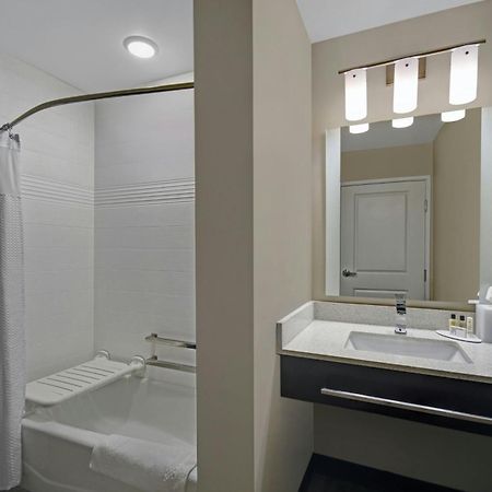 Towneplace Suites By Marriott Grand Rapids ワイオミング エクステリア 写真