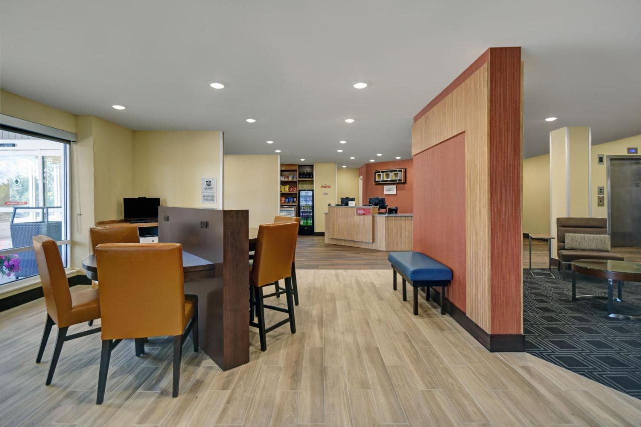 Towneplace Suites By Marriott Grand Rapids ワイオミング エクステリア 写真