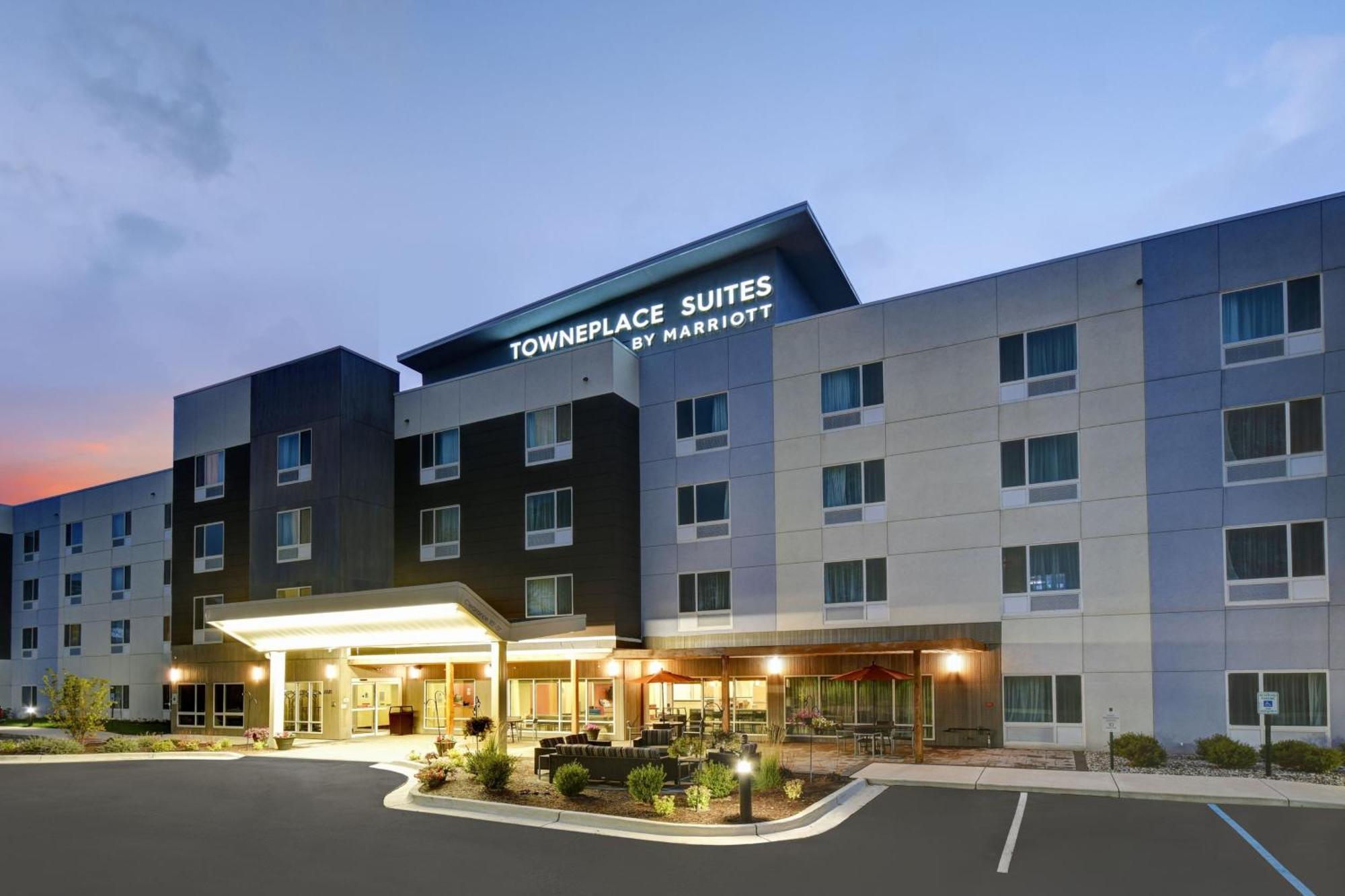 Towneplace Suites By Marriott Grand Rapids ワイオミング エクステリア 写真